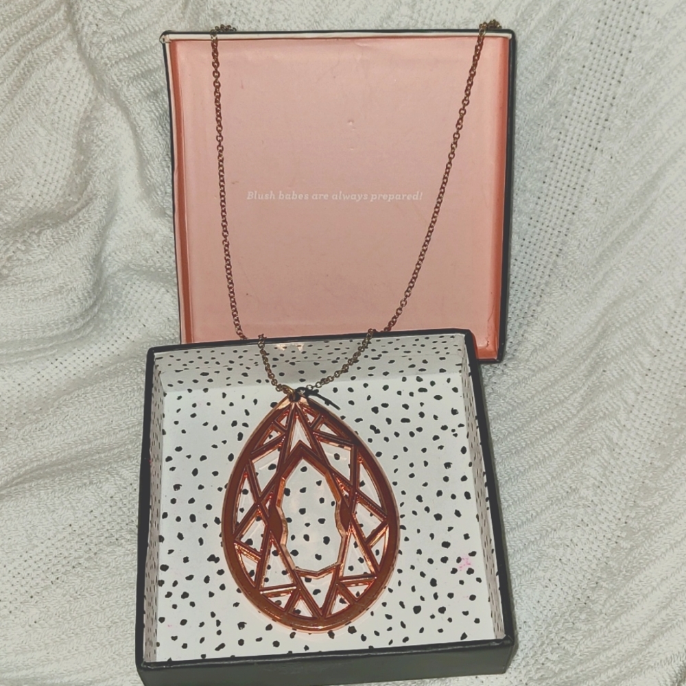 NWT Cute Rose Gold Colored Bottle Opener Necklace